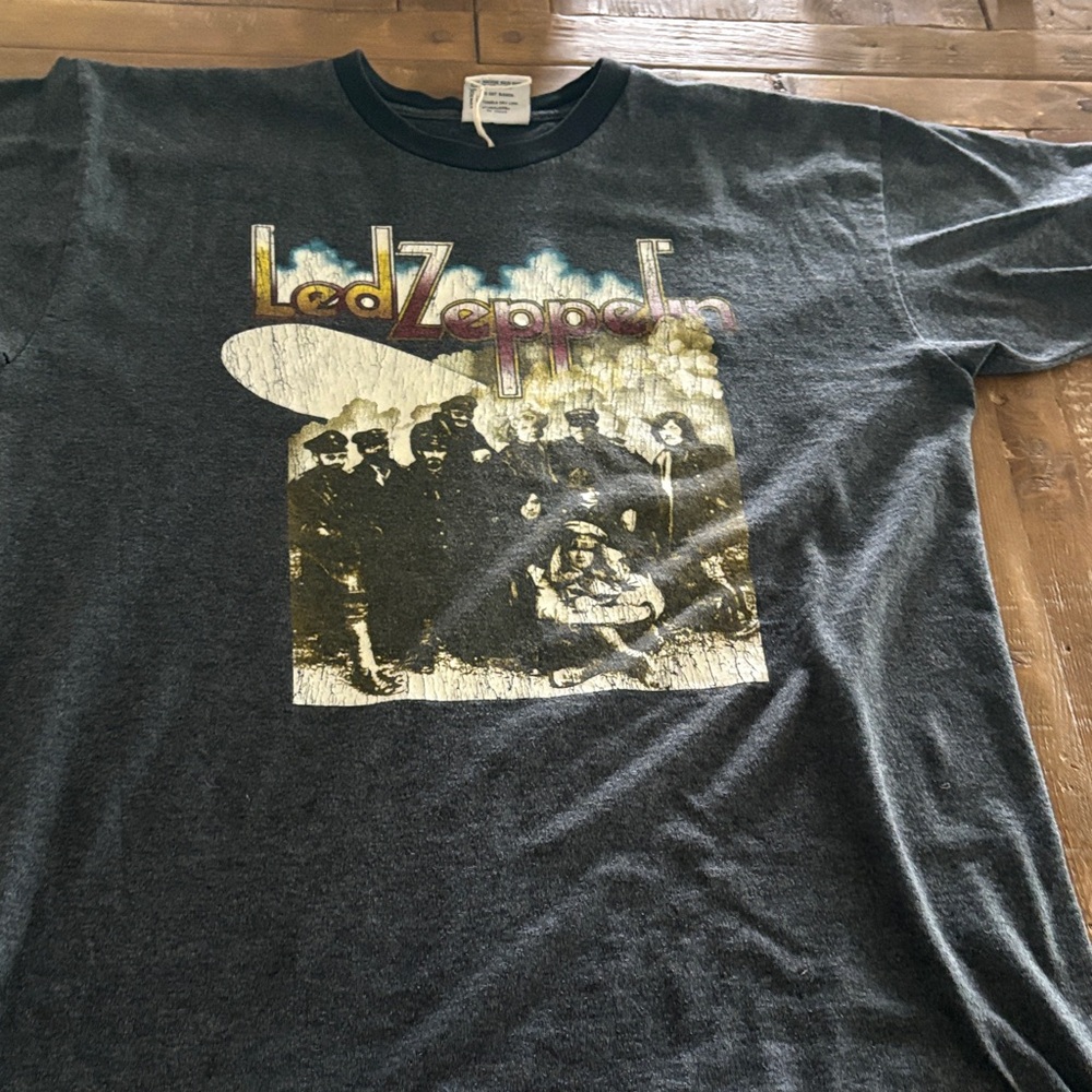 Rare!!! Vintage 90s Led Zeppelin band T-Shirt